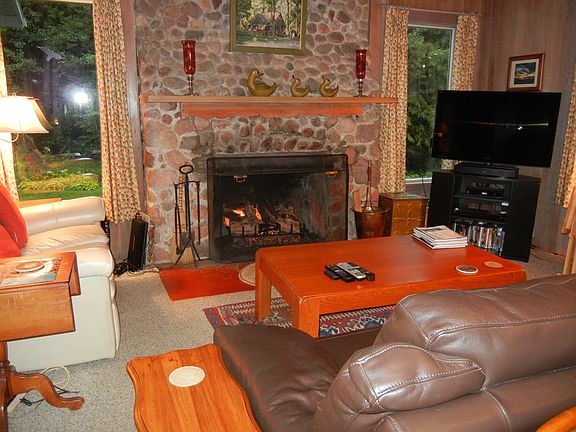 4th image of 1136 N Greene Ln