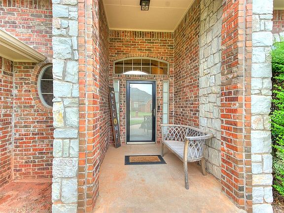 4th image of 3104 Westbury Glen Blvd