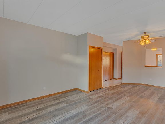 4th image of 9431 S 79th Ave #2
