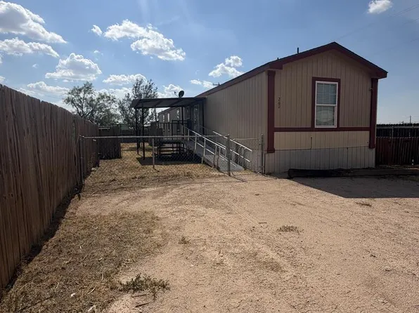 200 S Saint Peter, Stanton, TX 79782