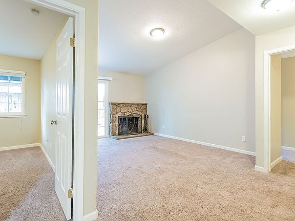 5th image of 2400 Sequoia Dr