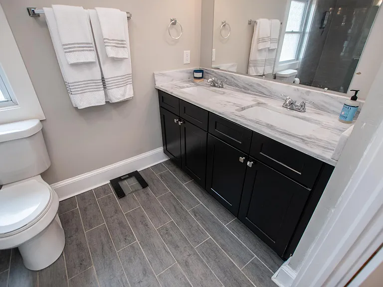 703 Erin Ave SW — Photo 46