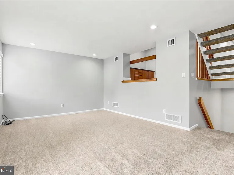 804 Bismark Way — Photo 13