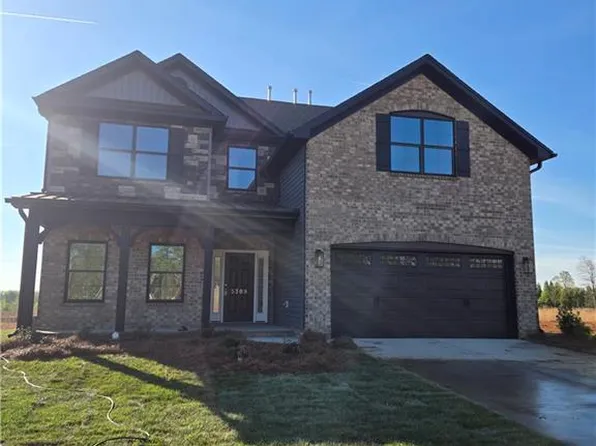 5309 Belmont Garden Dr, Walkertown, NC 27127