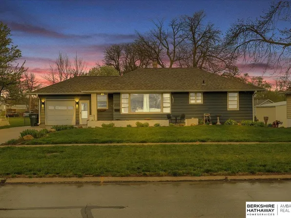 2052 Park St, Blair, NE 68008