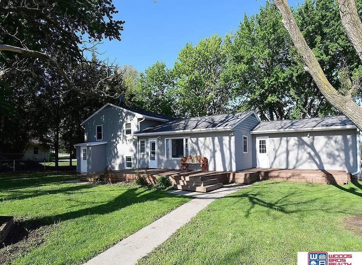 3 bed, 2000 sqft, $2,350 — Photo 2