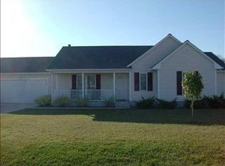 106 Eva Koonce Ln, Richlands, NC 28574