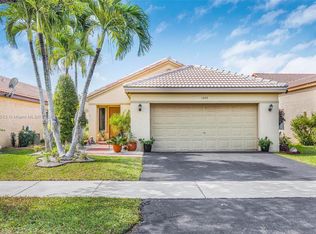 1545 Mira Vista Cir, Weston, FL 33327