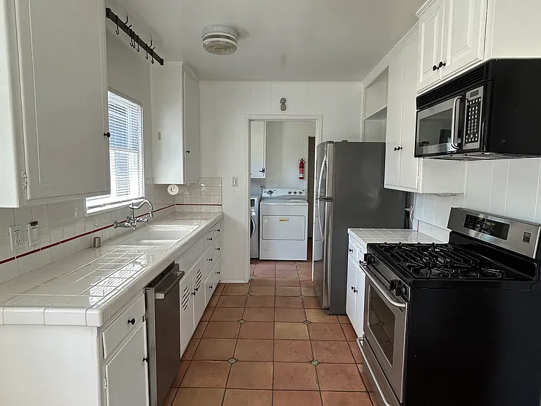 3831 Midway Ave — Photo 27