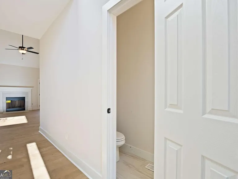 360 Ansley Dr — Photo 5