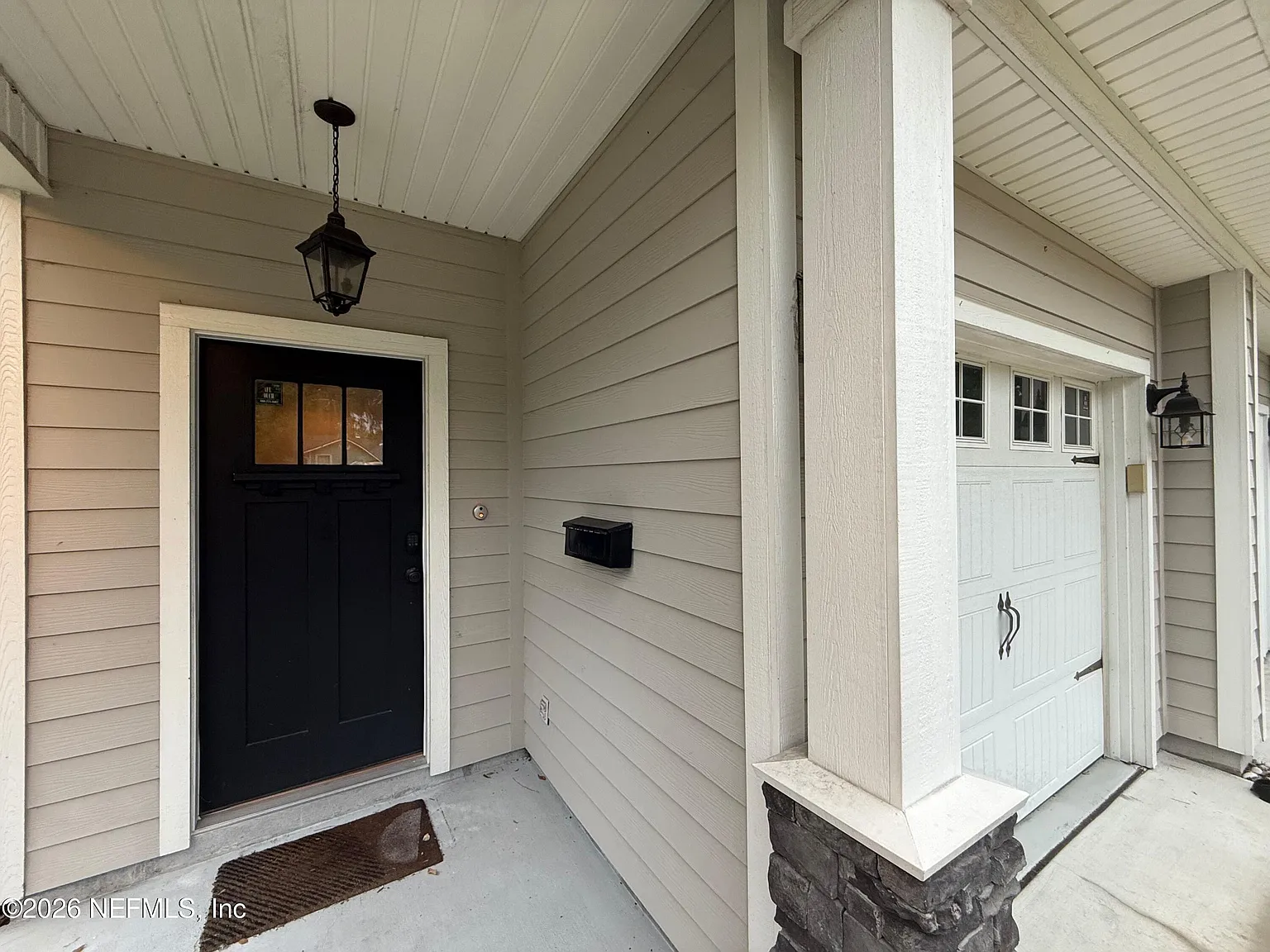 3 bed, 2.5 bath, 1761 sqft, $3,345 — Photo 3
