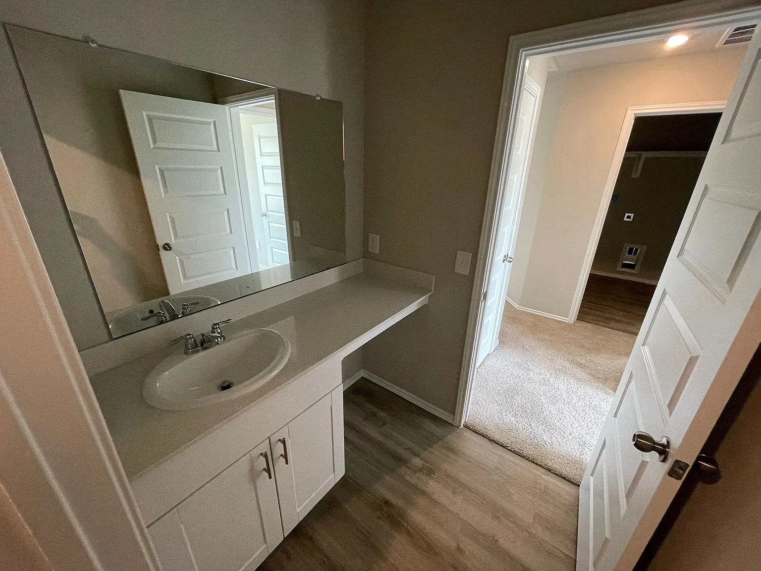 4 bed, 2.5 bath, 2120 sqft, $2,450 — Photo 4