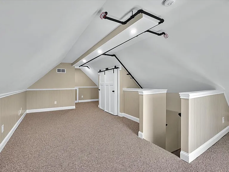 3 Waterbury St #2 — Photo 24