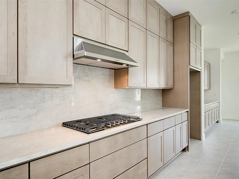 2420 Sondrio Bnd — Photo 33