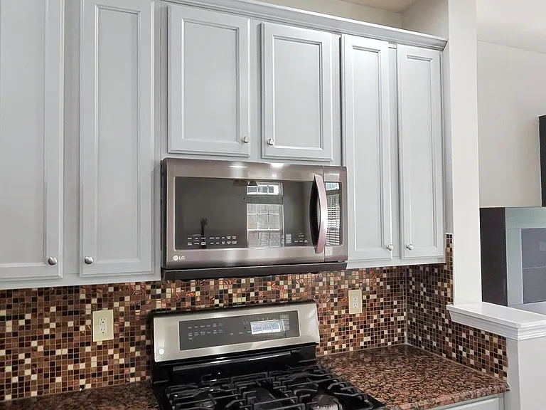 635 School House Ln — Photo 8