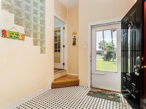 2nd image of 3238 Carthegena Way