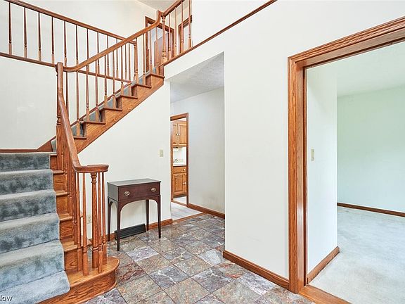 5th image of 1666 Hawthorn St