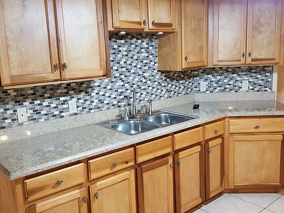 4th image of 6773 Stone Oak