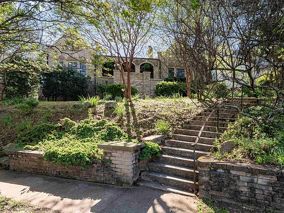 2nd image of 3431 Cliff Rd