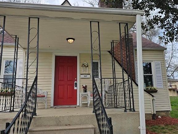 2nd image of 507 E Woodford St