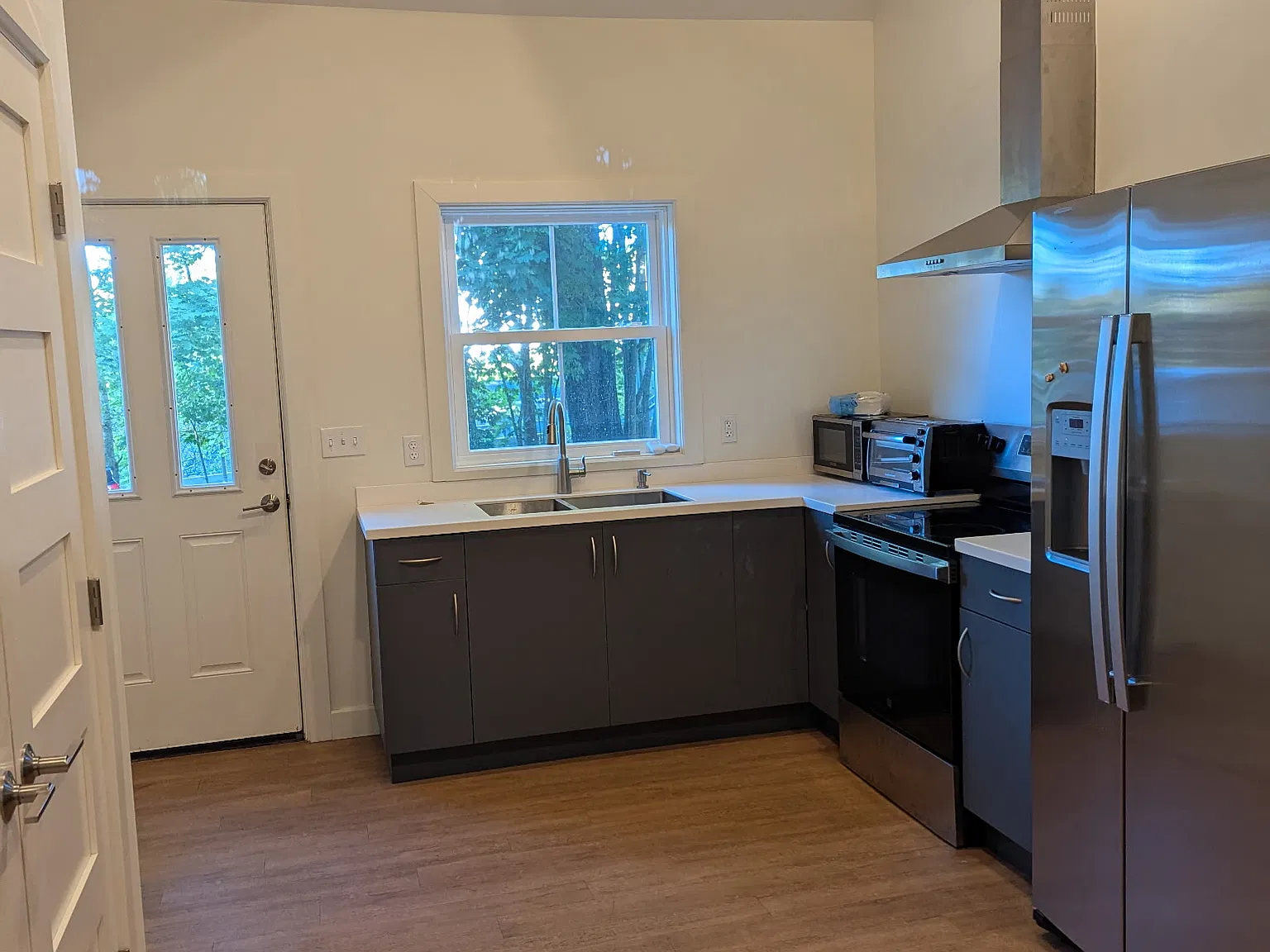 1 bed, $1,100 — Photo 3