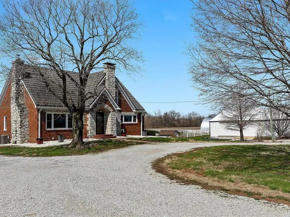 8441 Old Moro Rd, Dorsey, IL 62021