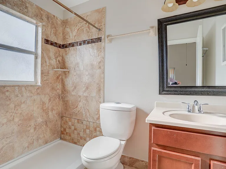 31 Tuscany Pointe Ave — Photo 19
