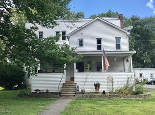 49 Village Rd, Beach Lake, PA 18405