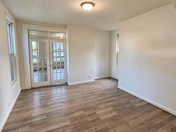 5th image of 344 Elm St