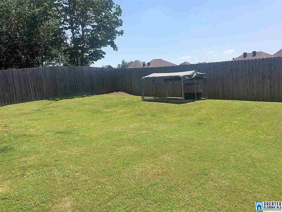 2nd image of 405 Enclave Cir
