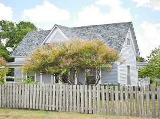 106 Main St, Forestburg, TX 76239