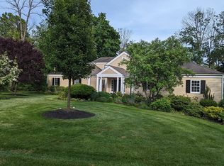 15 Greenland Ct, Princeton, NJ 08540