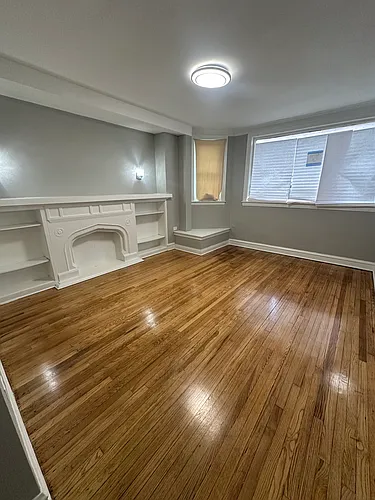 7440 S Jeffery Blvd #1 Photo 1