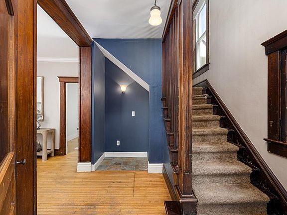 5th image of 1607 S University Ave