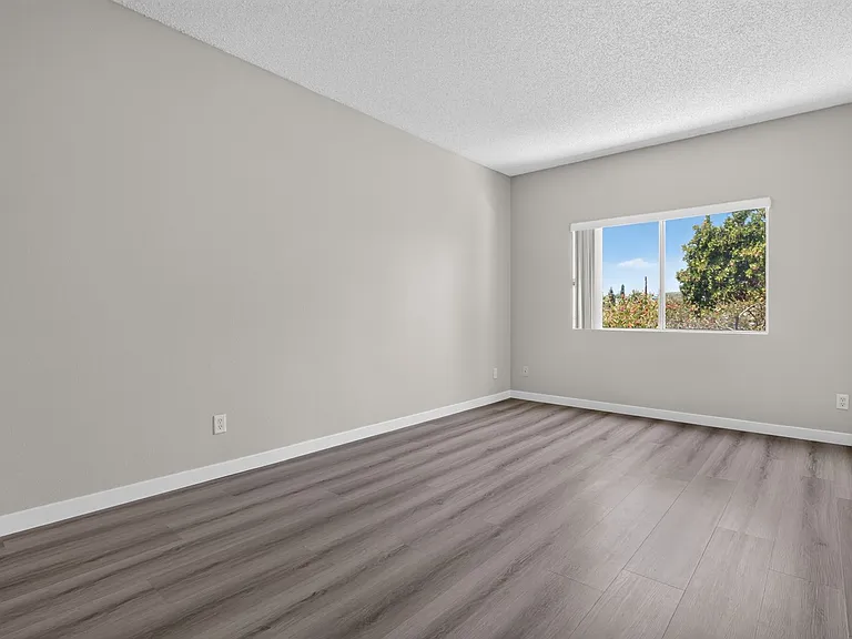 10749 Francis Pl — Photo 32