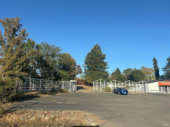 5th image of 2833 Old Gravenstein Highway