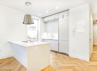 379 Washington Ave APT 3C, Brooklyn, NY 11238