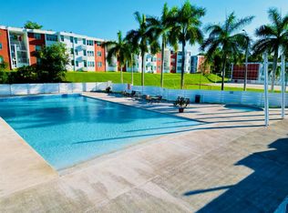 C 4 Cond Colinas De Sol #I-2711, Bayamon, PR 00956