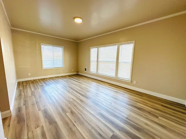 415 E 19th St #2, Oakland, CA 94606