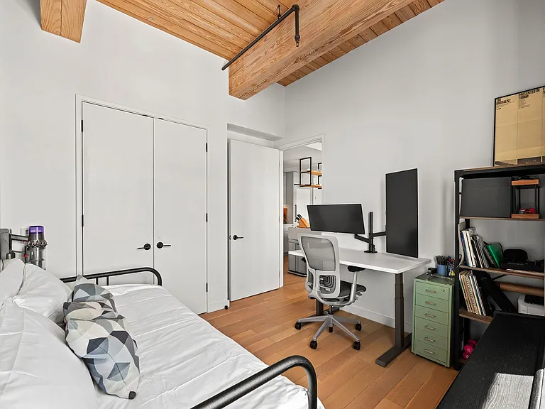 710 Metropolitan Ave #PHC — Photo 20