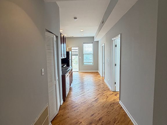 5th image of 2301 S Ridgeway Ave
