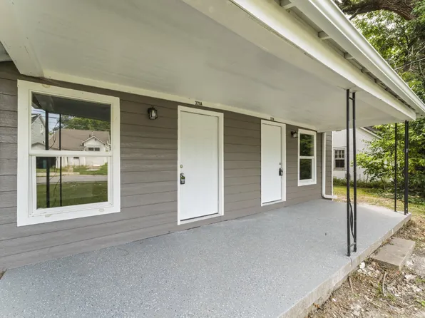 321 S Mill St #B, Osawatomie, KS 66064