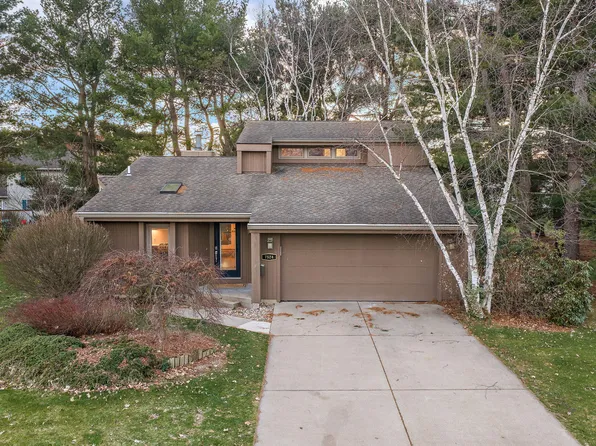 7524 Turnberry Ct, Portage, MI 49024