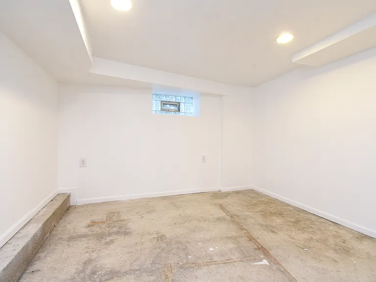 3332 W Le Moyne St — Photo 28