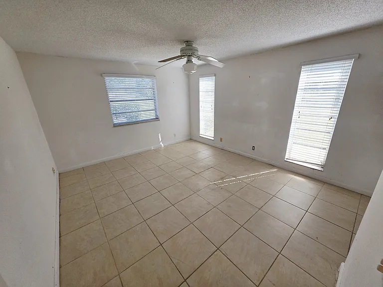 13721 Flora Pl #D — Photo 19