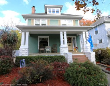 2105 6th St, Bay City, MI, 48708