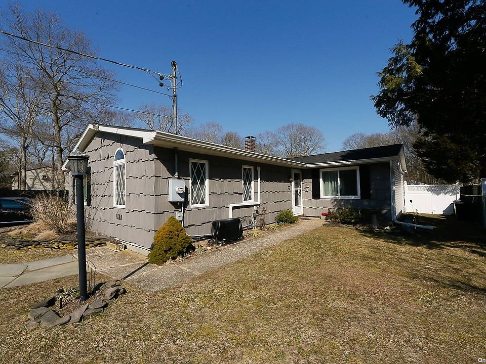 1st image of 255 Whittier Dr