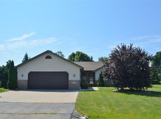 W2635 Ruby Ct, Appleton, WI 54915
