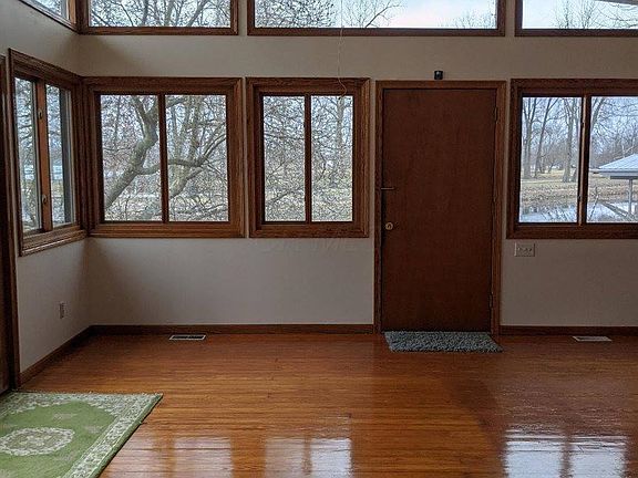 3rd image of 15440 Township Road 493