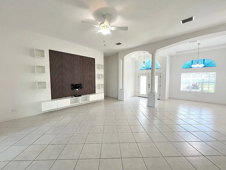 27 Empress Ln — Photo 11